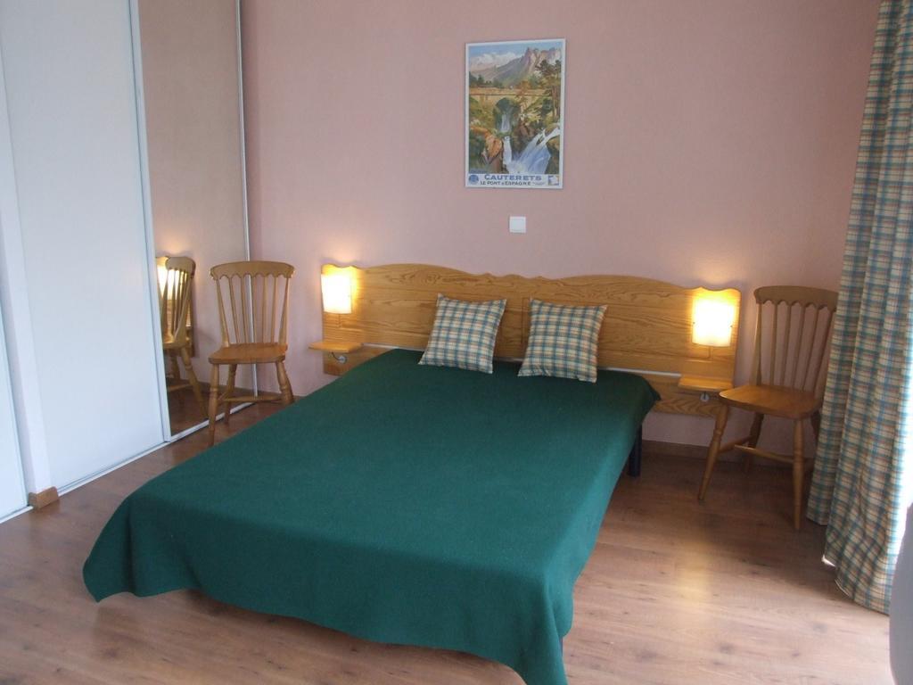 Vacances Perennes Cauterets Zimmer foto